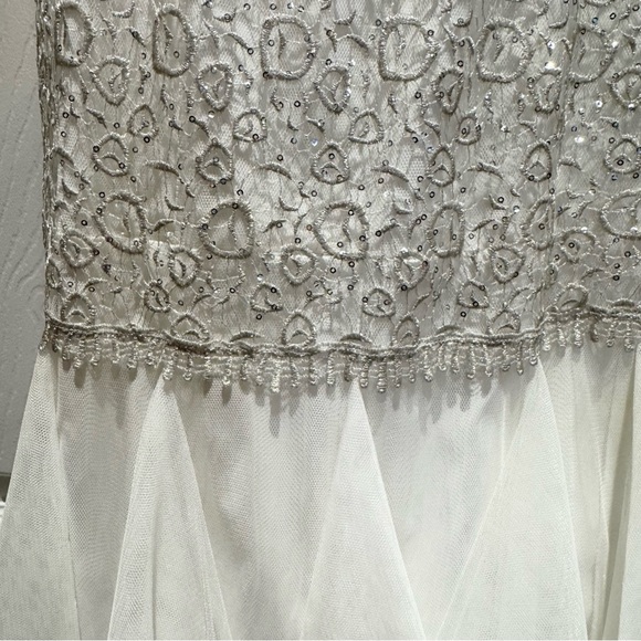 Aidan Mattox Women’s Size 2 Strapless Beaded Mermaid Flare Gown Dress Off White - Picture 6 of 12